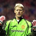 Những thủ môn ghi bàn ấn tượng trong lịch sử